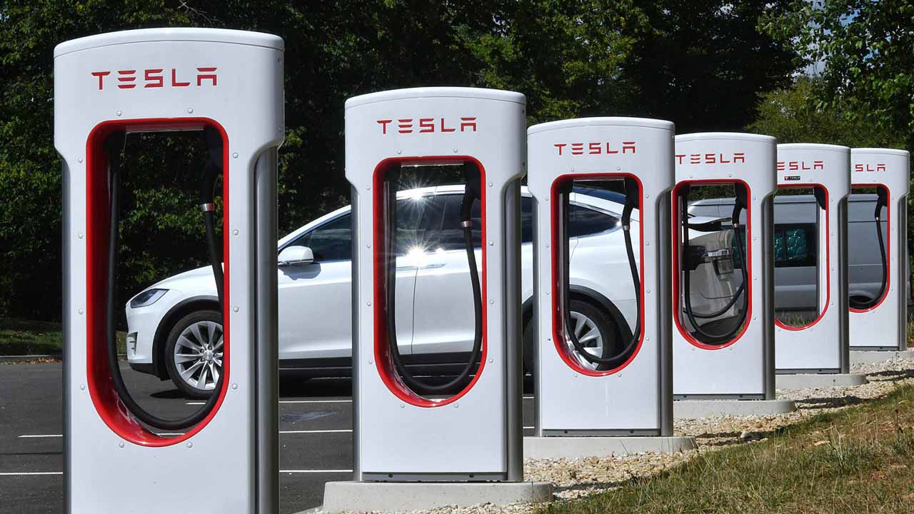 Tesla’nın Hızlı Şarj Ağı Büyüyor: 4 Tesla - indir soft