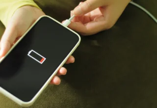 Telefonu %100 Şarj Etmek Pil Ömrünü Kısaltır mı?