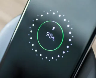 Samsung’un Yeni Kablosuz Şarj Standı Gündeme Düştü